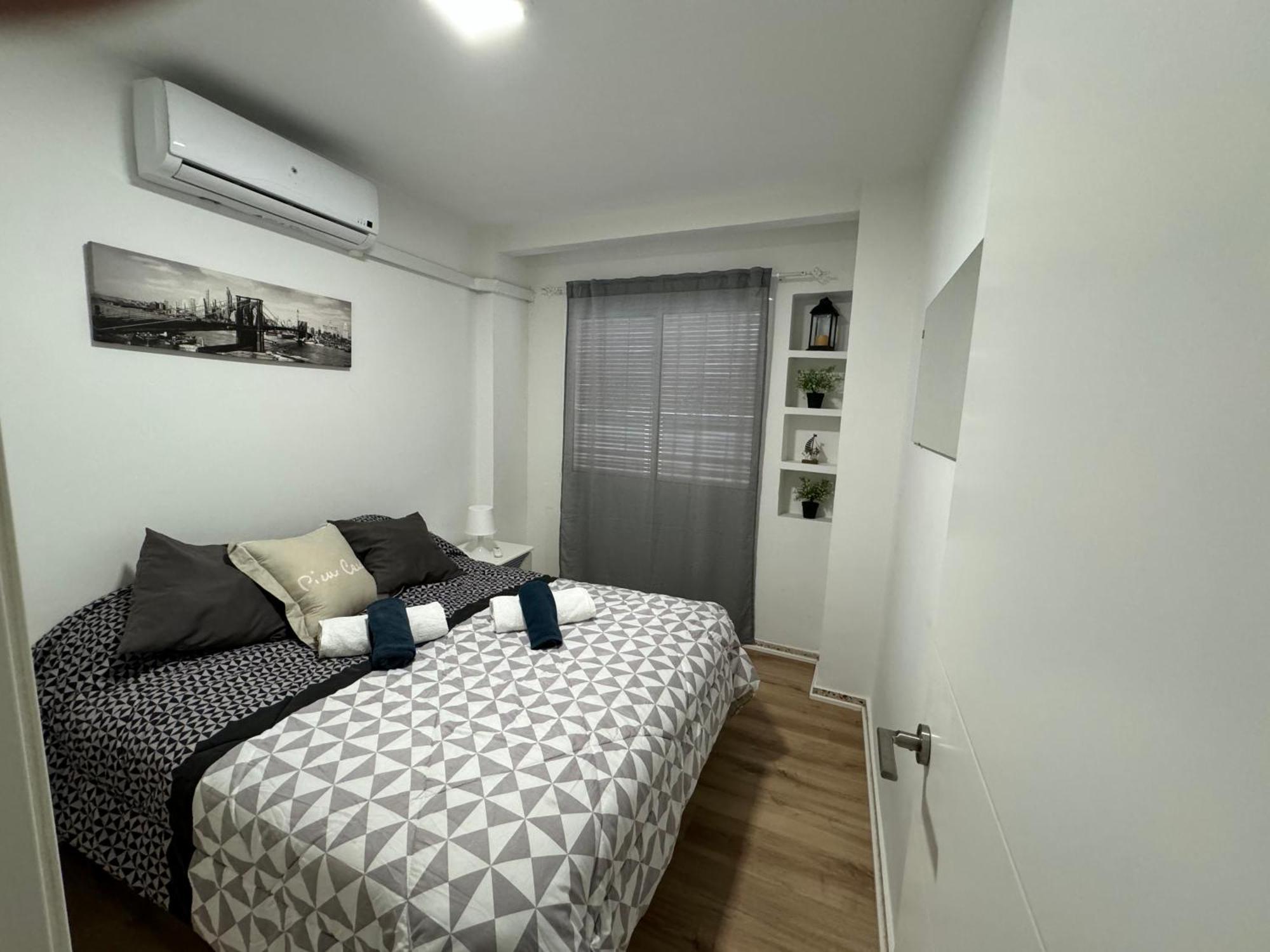 Malaga Beach, Pedregalejo Apt.4/6 2 Hab. Dış mekan fotoğraf